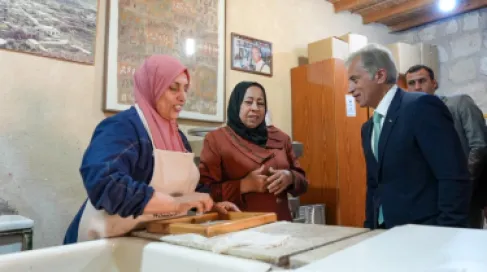 حسان  يتفقد عددا من المواقع في منطقة عراق الأمير