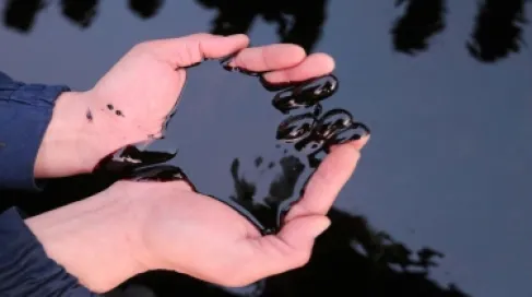 تعثر إنهاء الحرب على إيران يرفع خام برنت إلى 111 دولارا للبرميل