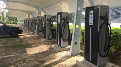 كيف تجد أقرب محطة شحن للسيارات الكهربائية في الأردن؟