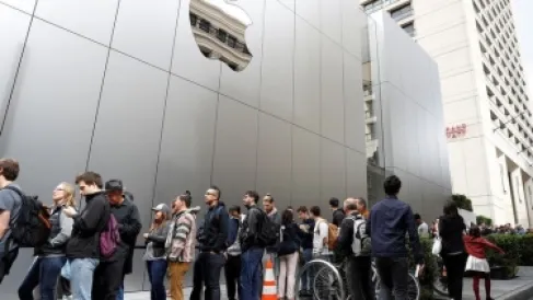 بأكثر من 1.2 مليون دولار.. أبل وظفت ضباطًا لحماية متاجرها في سان فرانسيسكو