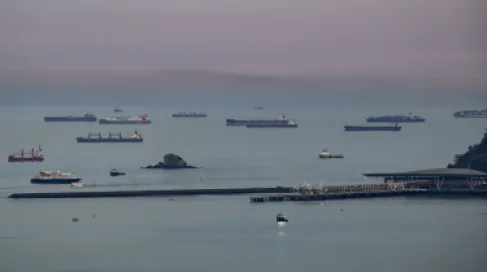 زيادة كبيرة في حركة السفن بقناة بنما بسبب حرب إيران