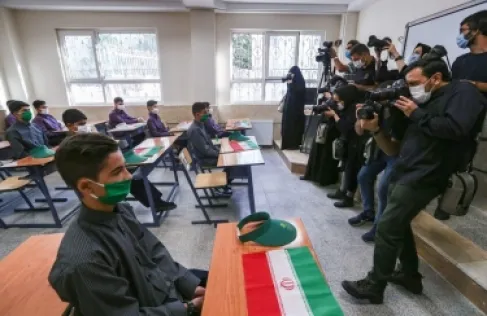 إغلاق 7 مدارس إيرانية في الإمارات والكويت