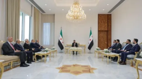 الشرع يلتقي وفدا فلسطينيا برئاسة الشيخ في دمشق