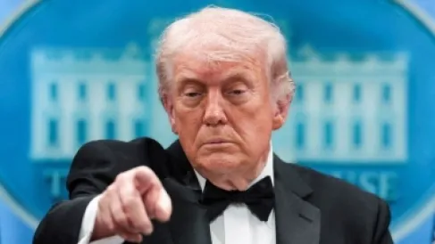 ترمب: على إيران الاستسلام الآن