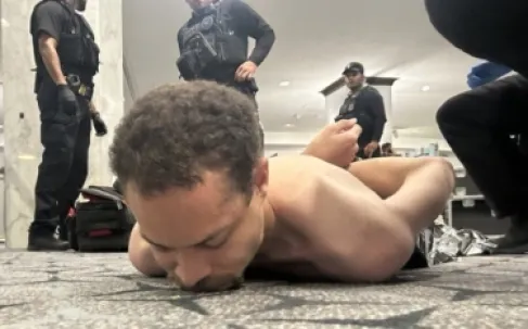 (سيلفي) صادمة للمتهم بمحاولة اغتيال ترمب قبل 30 دقيقة من الواقعة - صور