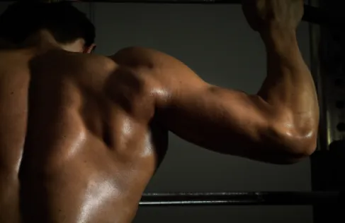 (تيك توك) وصورة الجسد المثالي.. كابوس خفي للشباب!