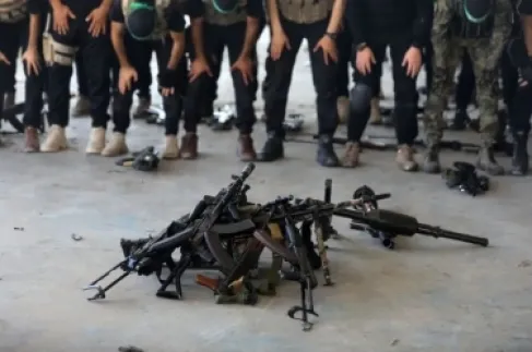 ماذا بعد رفض حماس خطة نزع سلاحها؟ هل تعود الحرب في غزة؟