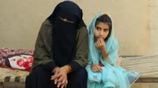 أُصيبت أسماء (10 أعوام) بفيروس نقص المناعة 