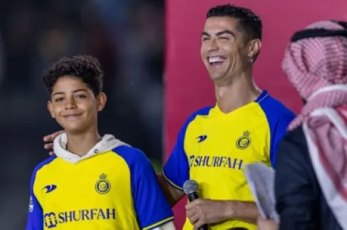 آباء وأبناء لعبوا للفريق نفسه.. هل يكرر رونالدو ونجله السيناريو مع النصر؟