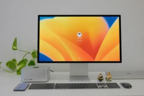 الشاشات الاحترافية للمبدعين: أين تقف شاشة Apple Studio Display بين المنافسين؟