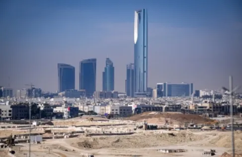 رغم التوترات.. القطاع الخاص غير النفطي في السعودية يظهر أداء لافتا