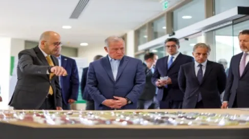 جعفر حسان يعلن حزمة مشاريع للزرقاء بنصف مليار دينار خلال زيارة ملكية — image 5