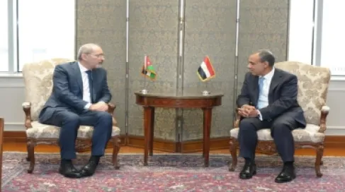 الصفدي ونظيره المصري يبحثان التطورات الإقليمية وجهود استعادة الأمن والاستقرار بالمنطقة