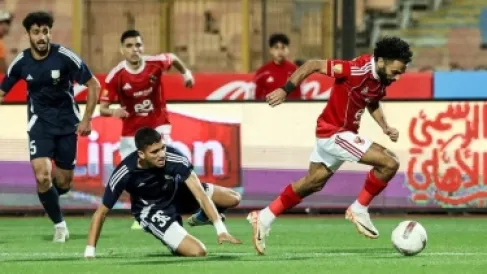 الأهلي يهزم إنبي وينتظر 
