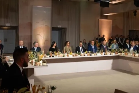 الملكة رانيا تحضر العشاء الخيري لصندوق الأمان لمستقبل الأيتام بمناسبة عقدين على تأسيسه