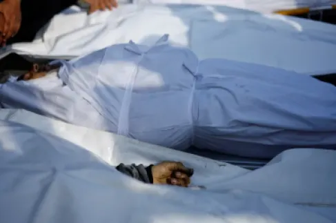 3 شهداء بغارات على غزة واعتداءات للمستوطنين بالضفة