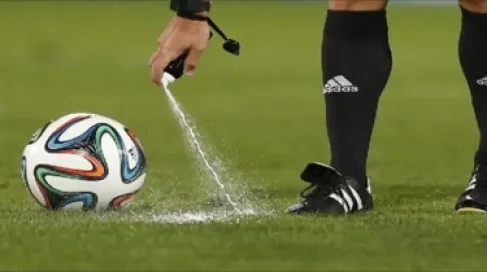 (فيفا) يتخلى عن الرذاذ الأبيض هرباً من فاتورة الـ40 مليون دولار