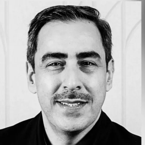 الزعبي يحاضر في الجامعة الأردنية حول بناء الشبكات والتحول الرقمي