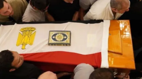 زوجته فقدت نصف وزنها.. تفاصيل الأيام الأخيرة بحياة هاني شاكر