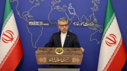 المتحدث باسم الخارجية الإيرانية يحذر.. وباكستان تهاتف عراقجي