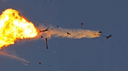 حزب الله يطلق دفعة صاروخية تجاه إسرائيل ومليون مستوطن يدخلون الملاجئ