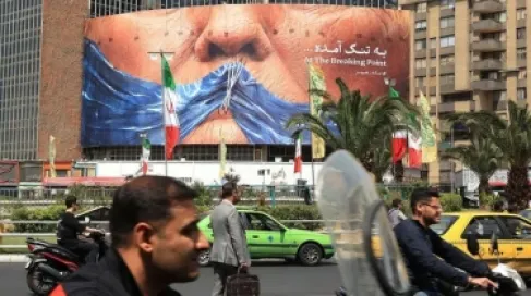 حرب واحدة ونصران.. كيف تختلف روايتا واشنطن وطهران؟