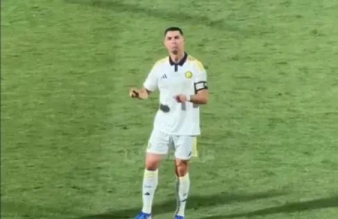 حركة مسيئة مجددا .. رونالدو مهدد بعقوبة قبل قمة الهلال - فيديو