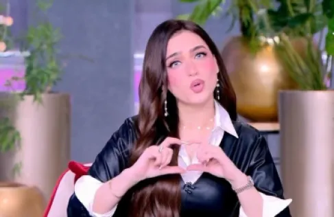 هو مثل القرد لا يقع .. ياسمين عز تثير غضب جمهور الزمالك مجددا (فيديو)