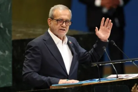 الرئيس الإيراني: شعبنا لن يخضع أبدا