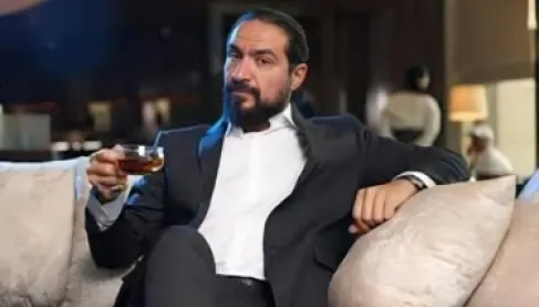 بعد تحذيراته عبر فيسبوك.. محمد القس يوضح حقيقة تعرضه للسرقة