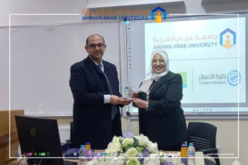كلية الأعمال في عمان العربية تسلط الضوء على قصة نجاح خريجتها اعتزاز شنيكات في لقاء ملهم
