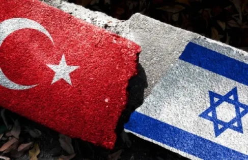 وزير الخارجية التركي من الدوحة: إسرائيل أصبحت مشكلة أمنية دولية