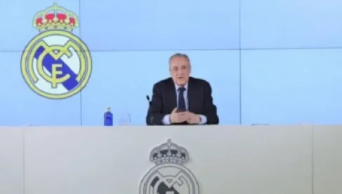 «سلبوا مني 7 ألقاب».. هجمة جديدة من رئيس ريال مدريد على برشلونة