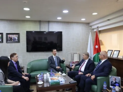 (البوتاس العربية) تبحث مع السفير الصيني آفاق التعاون الاقتصادي والشراكات الاستثمارية 