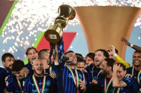 سيد إيطاليا هذا الموسم.. إنتر يحقق الثنائية بعد تتويجه بلقب الكأس