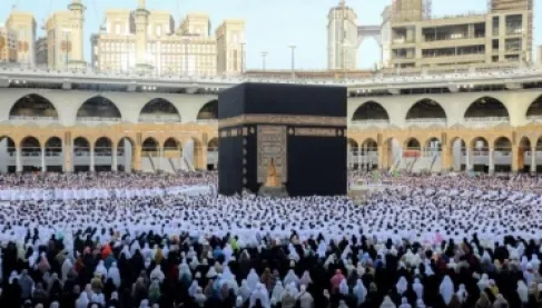 من هو إمام وخطيب صلاة عيد الأضحى 2026 في الحرم المكي؟