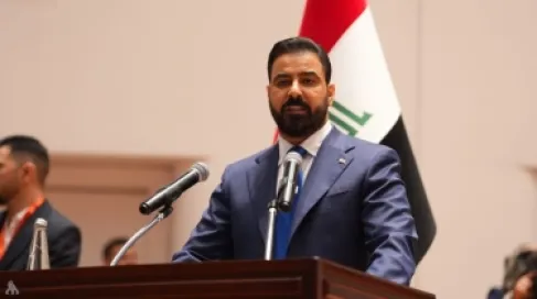 الزيدي يتعهد بحصر السلاح بيد الدولة العراقية بعد نيل حكومته الثقة