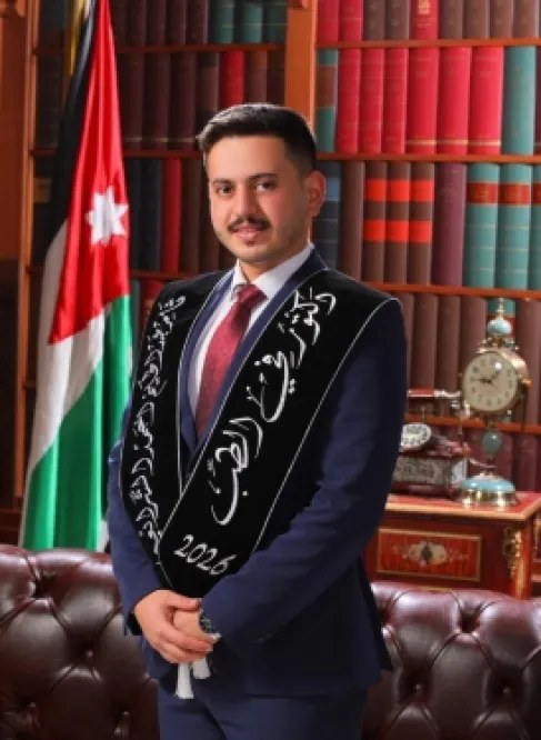 تهنئة للدكتور ثامر أبو شريعة بمناسبة تخرجه من كلية الطب