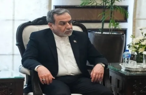 عراقجي: ألم الأمريكيين الحقيقي سيبدأ عندما تبدأ الديون وأسعار القروض بالارتفاع