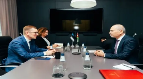 الصفدي يبحث مع مسؤولين إستونيين توسيع التعاون في التكنولوجيا والاستثمار والأمن السيبراني