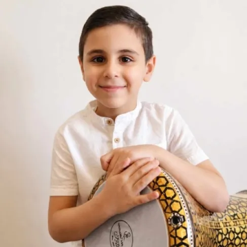 زيد يزن الصناع… موهبة موسيقية واعدة تنبض بالإحساس والإبداع - فيديو