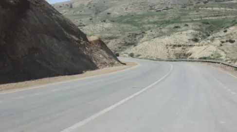 وزير الأشغال يتفقد مشاريع في العاصمة ووادي شعيب
