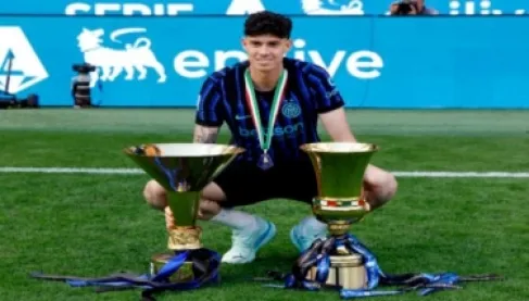 برشلونة يتخذ قرارا حاسما بشأن صفقة باستوني