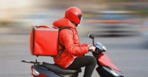 الأردن.. القبض على شخص متهم بالاحتيال على عاملين في توصيل الطلبات