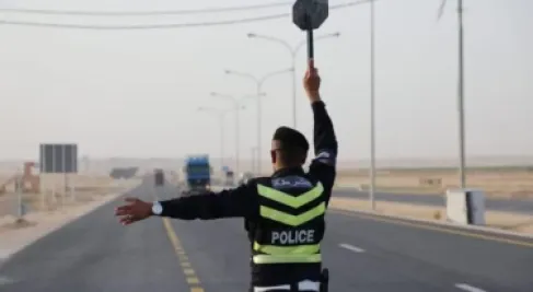 الدوريات الخارجية تحذر من التهور وتغيير المسارب على الطرق