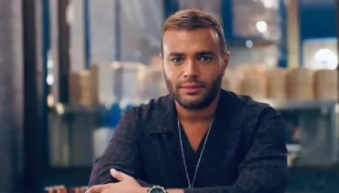 «إحساسي معاك».. أحدث أغاني رامي صبري من فيلم «الكلام على إيه» (فيديو)