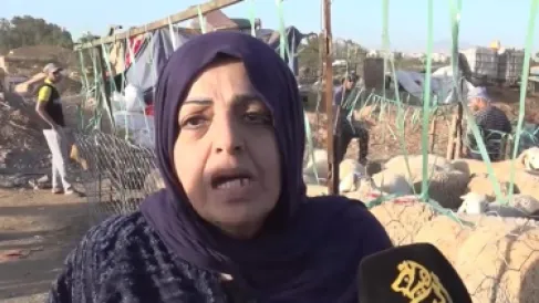 فيديو يغضب الجزائريين.. شاب هاجم سيدة دخلت سوقاً للأضاحي