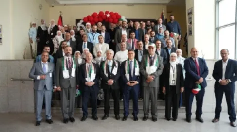 وزير النقل يرعى احتفال الوزارة بعيد الاستقلال الثمانين