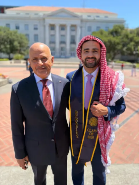 تهنئة لـ حمزة بمناسبة حصوله على الماجستير من جامعة كاليفورنيا بيركلي
