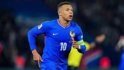 مبابي بالرقم 10.. فرنسا تعلن أرقام نجوم المونديال